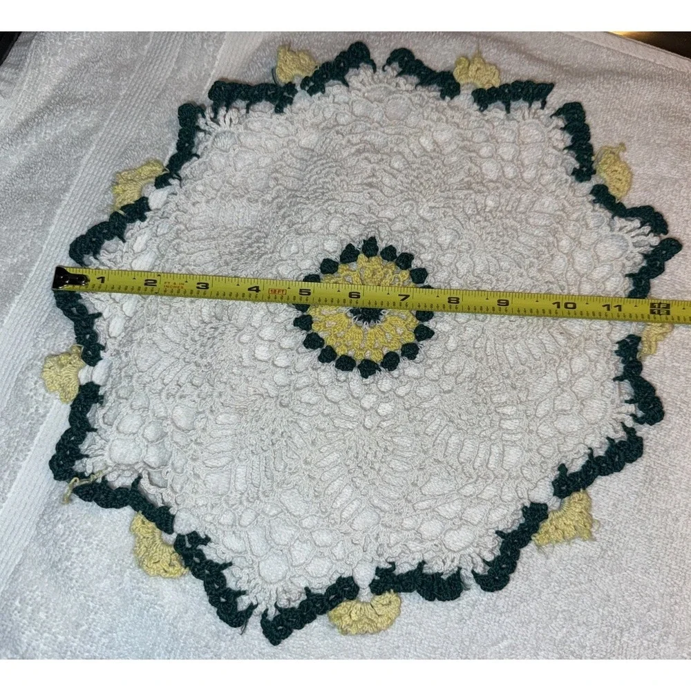 Vintage‎ Doilies Lot Of 2 White/Green/Yellow Handmade